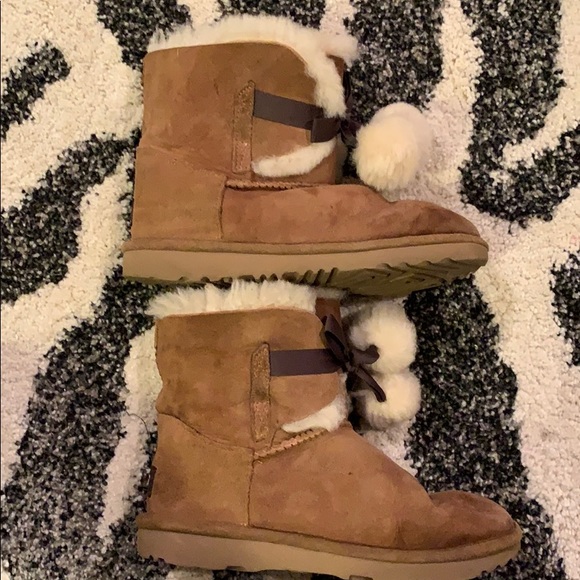 Girl’s Ugg boots - Picture 3 of 5